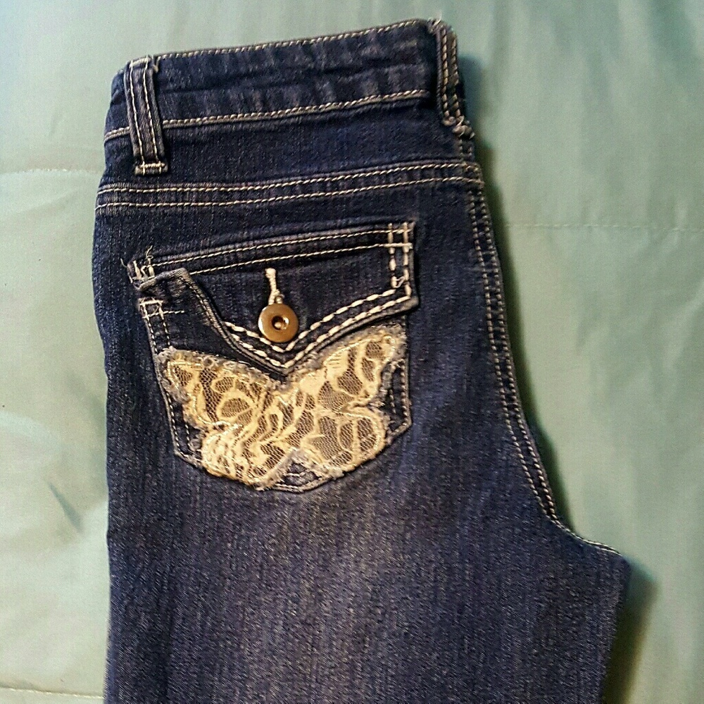 Girls Revolt Jeans